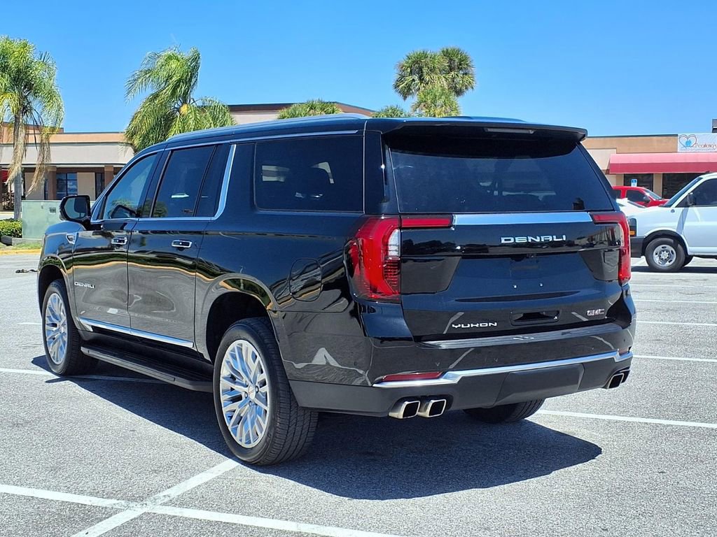 Used 2025 GMC Yukon XL Denali image 5
