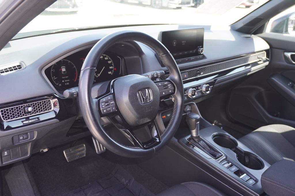 Used 2025 Honda Civic Sport image 12