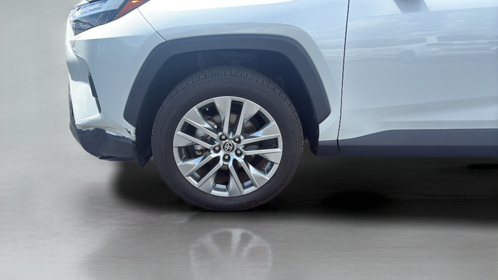 Used 2023 Toyota RAV4 XLE Premium FWD image 26
