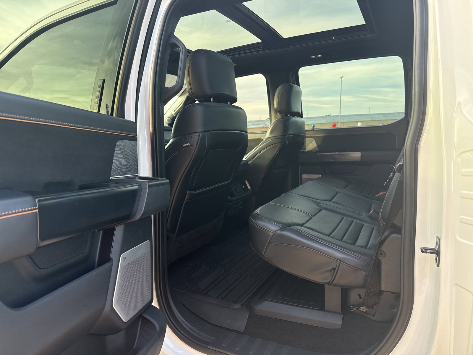 Used 2022 Ford F150 Platinum w/ Equipment Group 701A High image 27