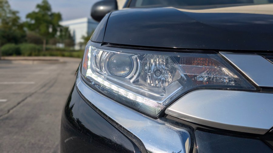 Used 2020 Mitsubishi Outlander ES FWD image 13