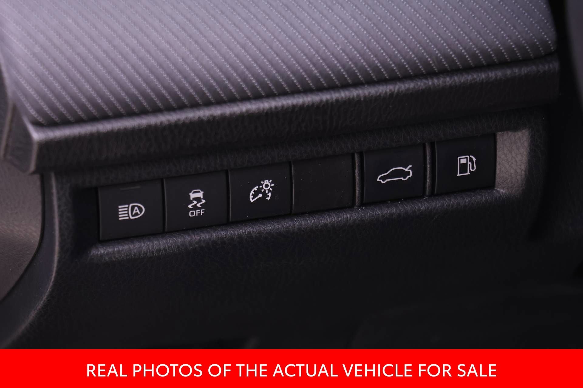 Certified 2025 Toyota Camry SE FWD image 14