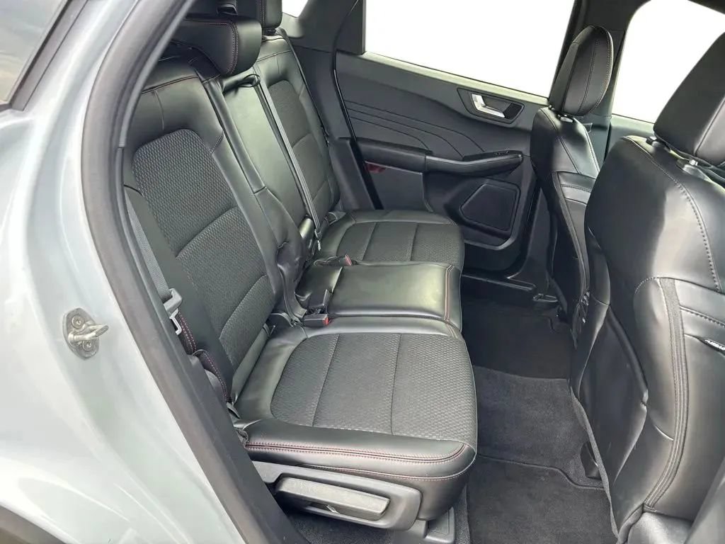 Used 2026 Ford Escape ST-Line w/ Tech Pack #1 AWD/4WD image 26