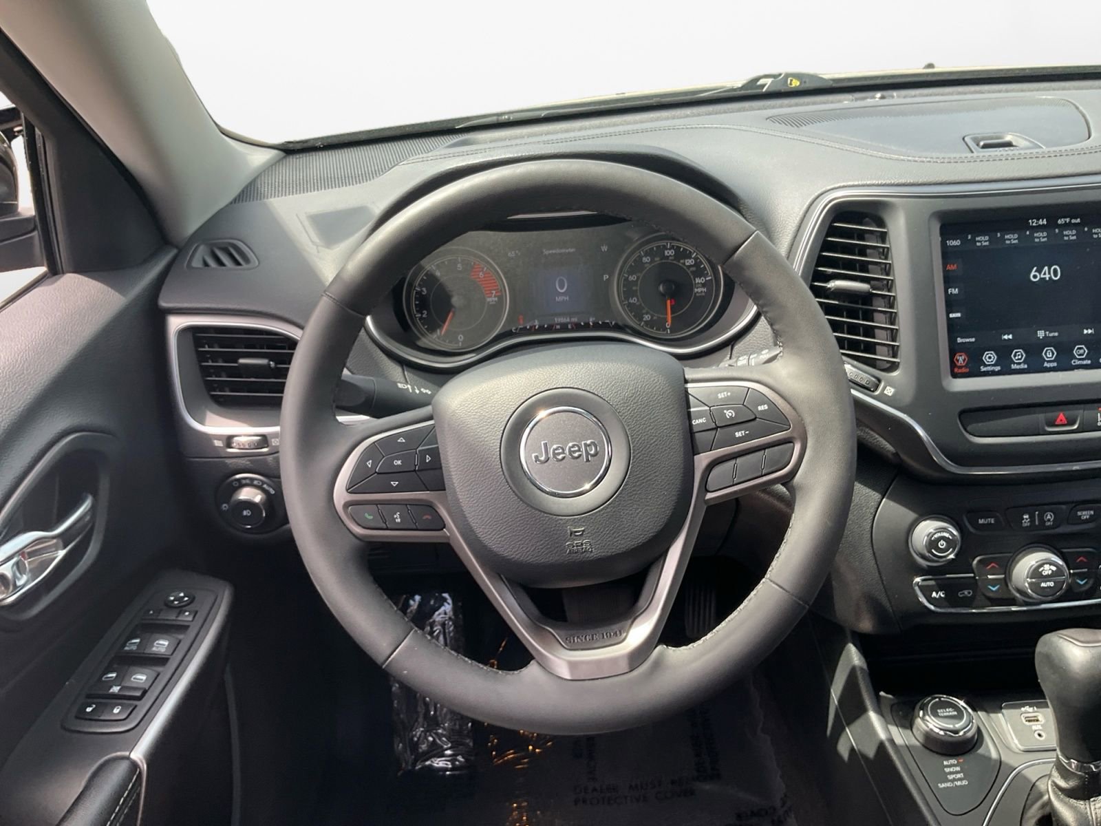 Used 2022 Jeep Cherokee Latitude Lux AWD/4WD image 12