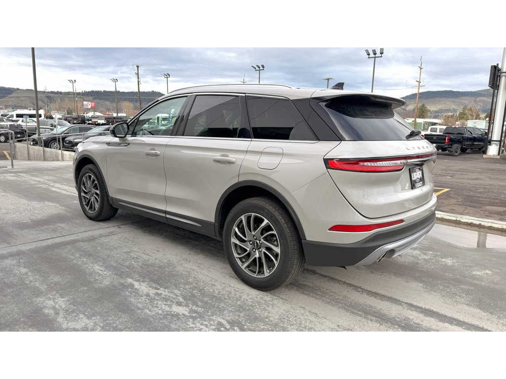 Used 2022 Lincoln Corsair FWD w/ Equipment Group 101A image 3