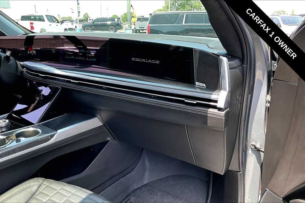 Used 2025 Cadillac Escalade V AWD/4WD image 27