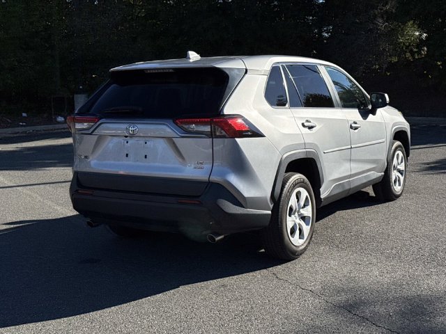 Used 2024 Toyota RAV4 LE AWD/4WD image 2