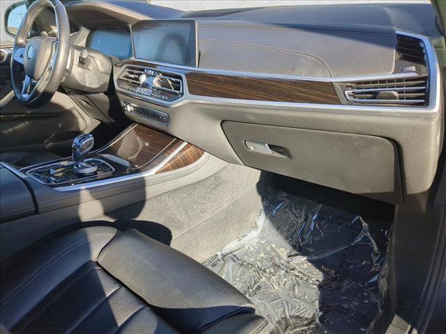 Used 2021 BMW X7 xDrive40i w/ Executive Package image 25