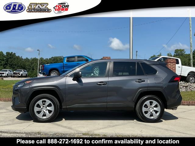 Used 2022 Toyota RAV4 LE image 4