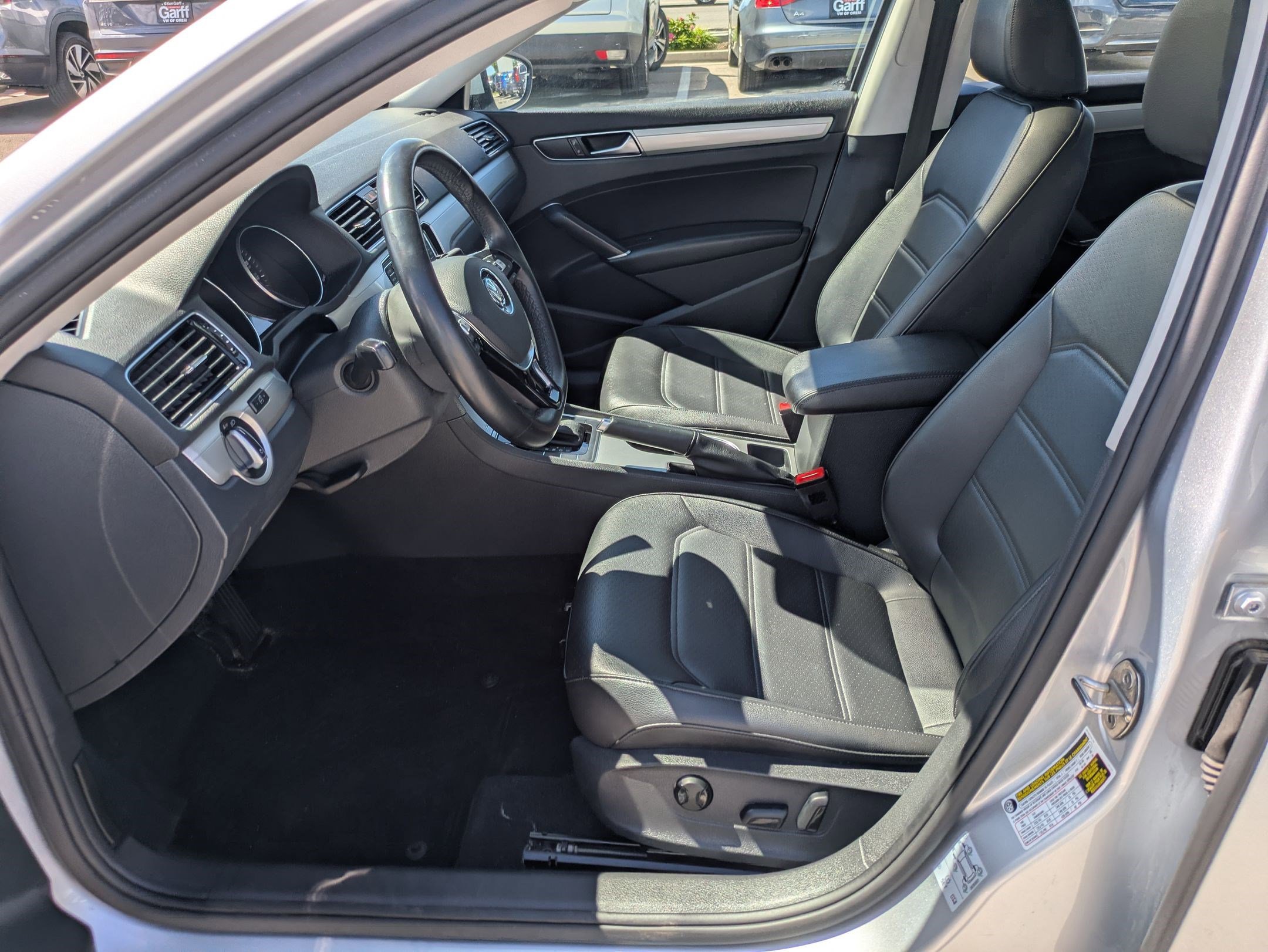Used 2019 Volkswagen Passat 2.0T Wolfsburg FWD image 17