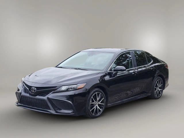 Used 2023 Toyota Camry SE FWD image 1