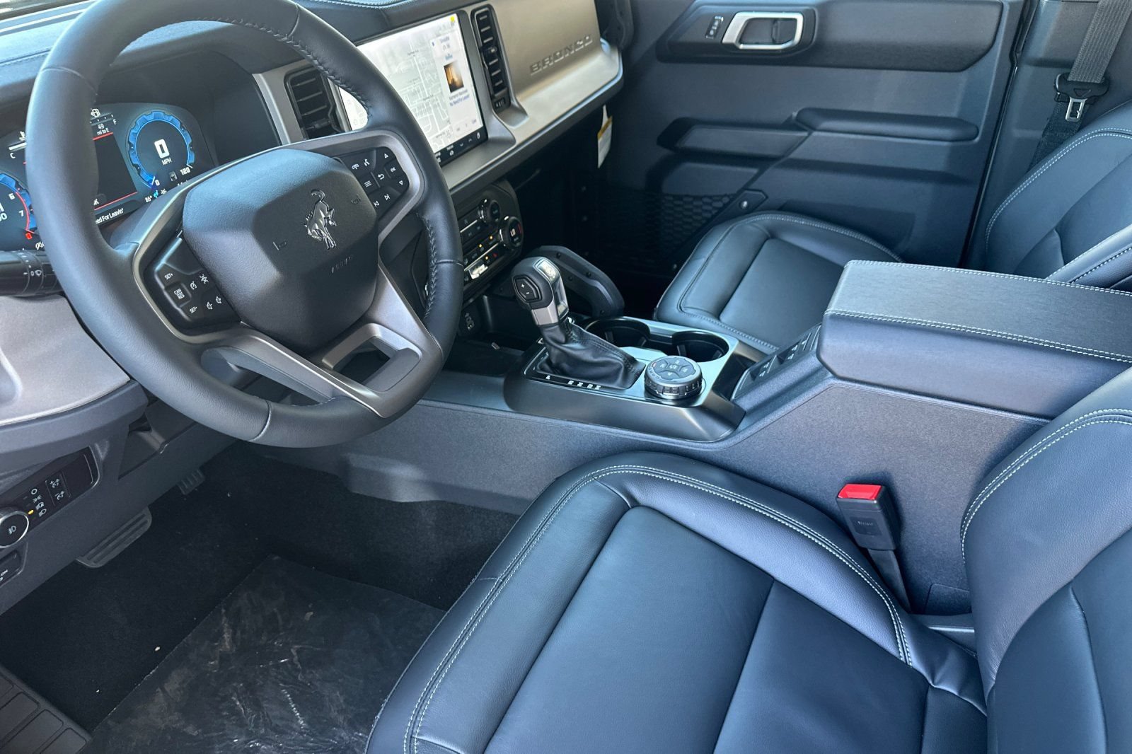 New 2026 Ford Bronco Outer Banks w/ Sasquatch Package AWD/4WD image 10