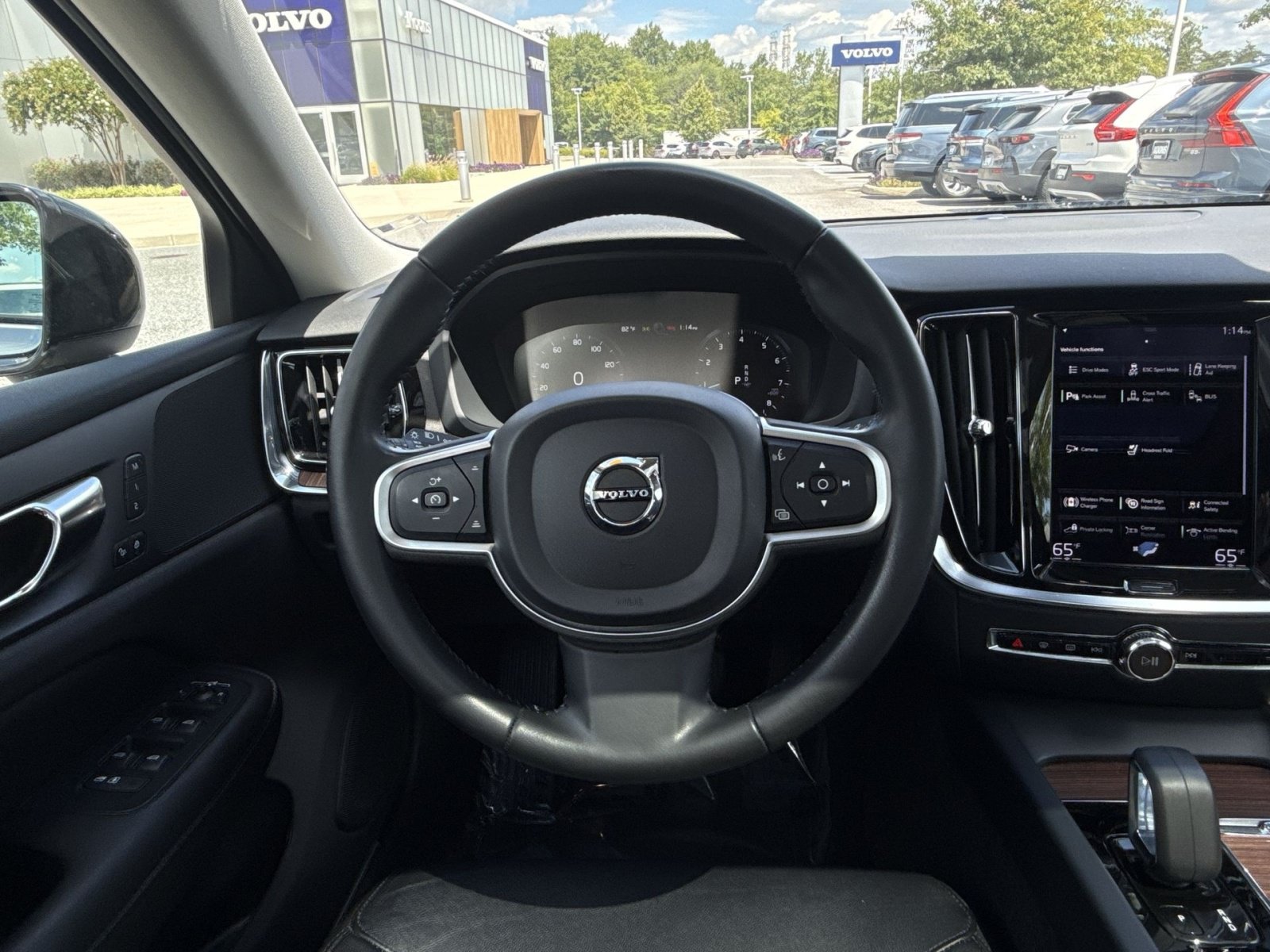 Certified 2022 Volvo S60 B5 Momentum w/ Premium Package FWD image 24