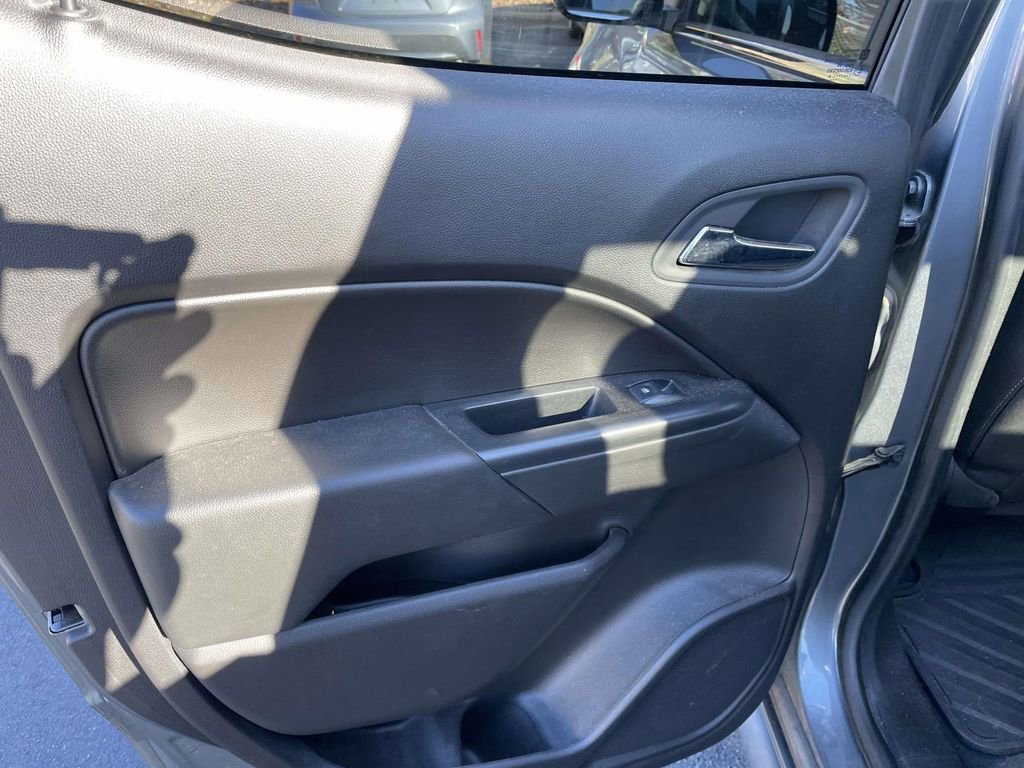Used 2019 Chevrolet Colorado LT w/ LT Convenience Package image 19