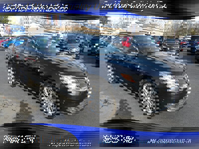 Used 2013 Lincoln MKS AWD image 3