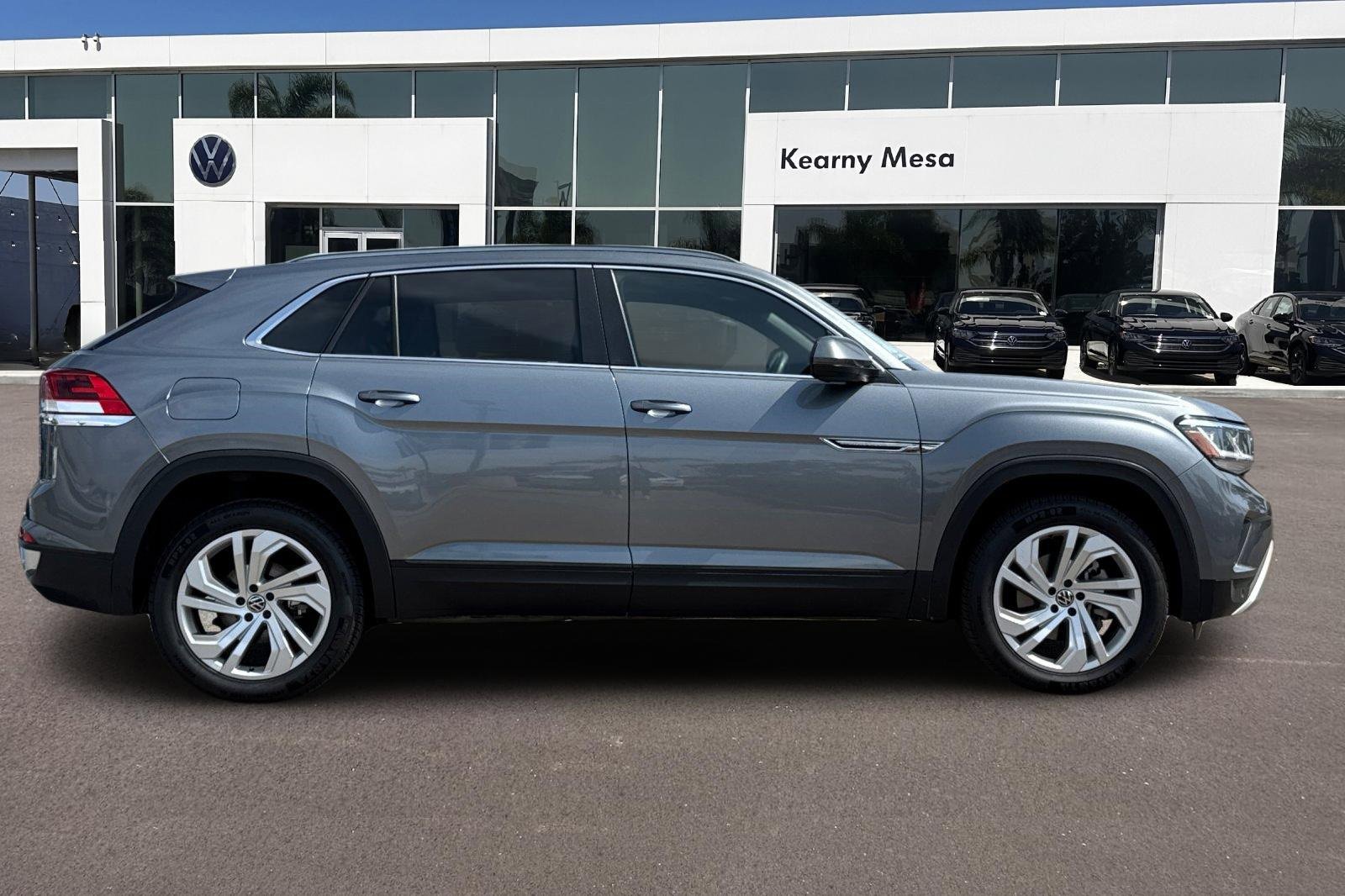 Used 2021 Volkswagen Atlas Cross Sport SEL image 3