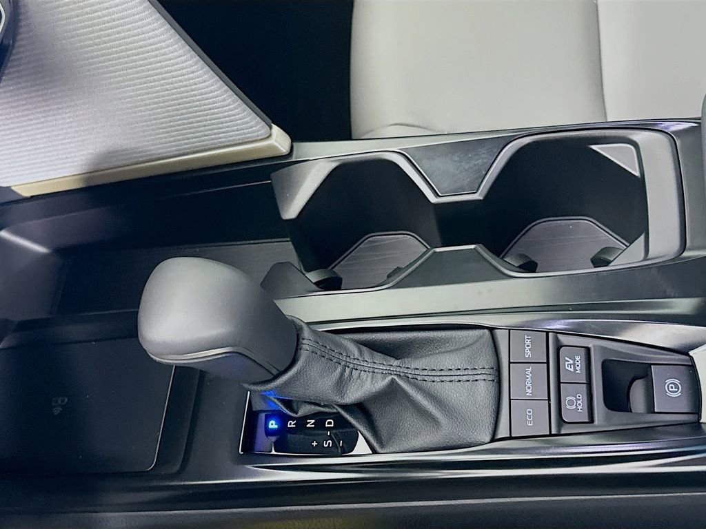 Certified 2025 Toyota Camry SE image 17