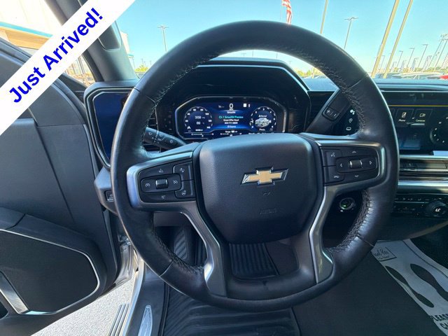 Used 2022 Chevrolet Silverado 1500 LT AWD/4WD image 47