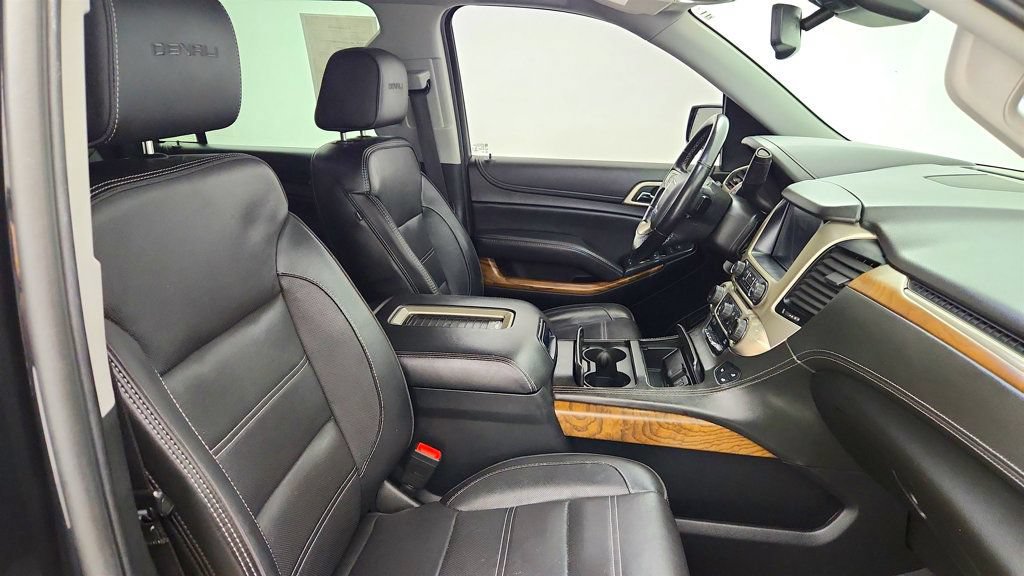 Used 2020 GMC Yukon XL Denali w/ Denali Ultimate Package AWD/4WD image 27