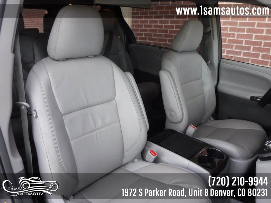 Used 2017 Toyota Sienna XLE Premium image 9