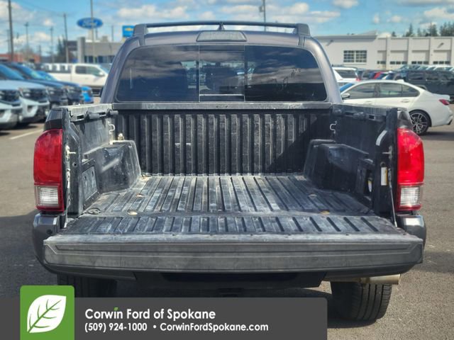 Used 2017 Toyota Tacoma TRD Off-Road image 17