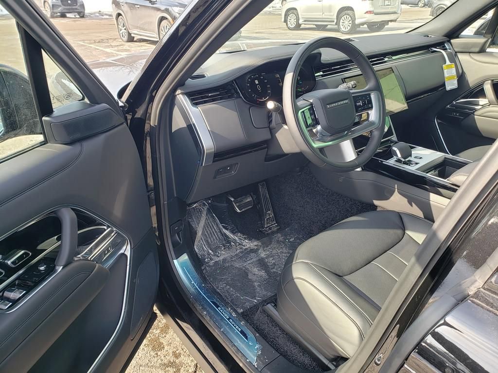 New 2026 Land Rover Range Rover SE image 9