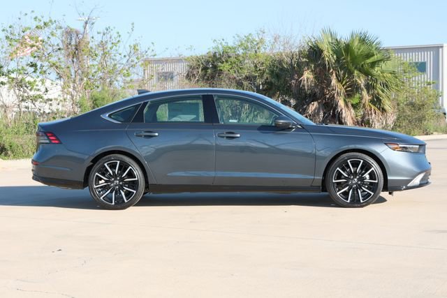 New 2026 Honda Accord Touring image 4