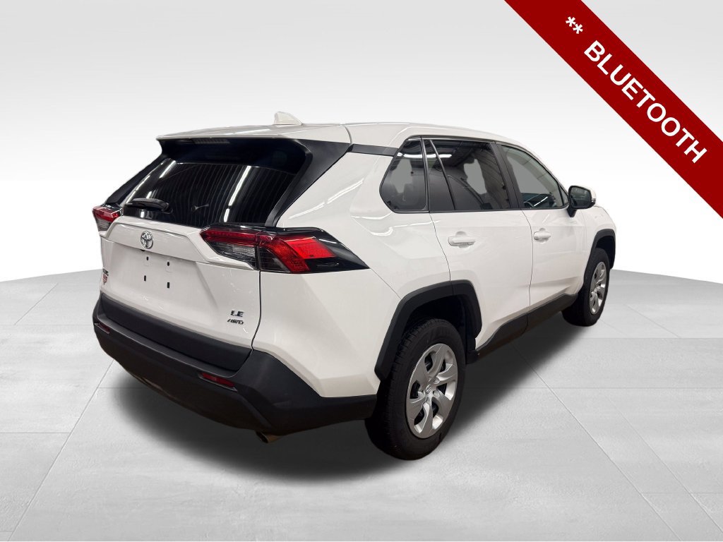 Used 2022 Toyota RAV4 LE AWD/4WD image 7