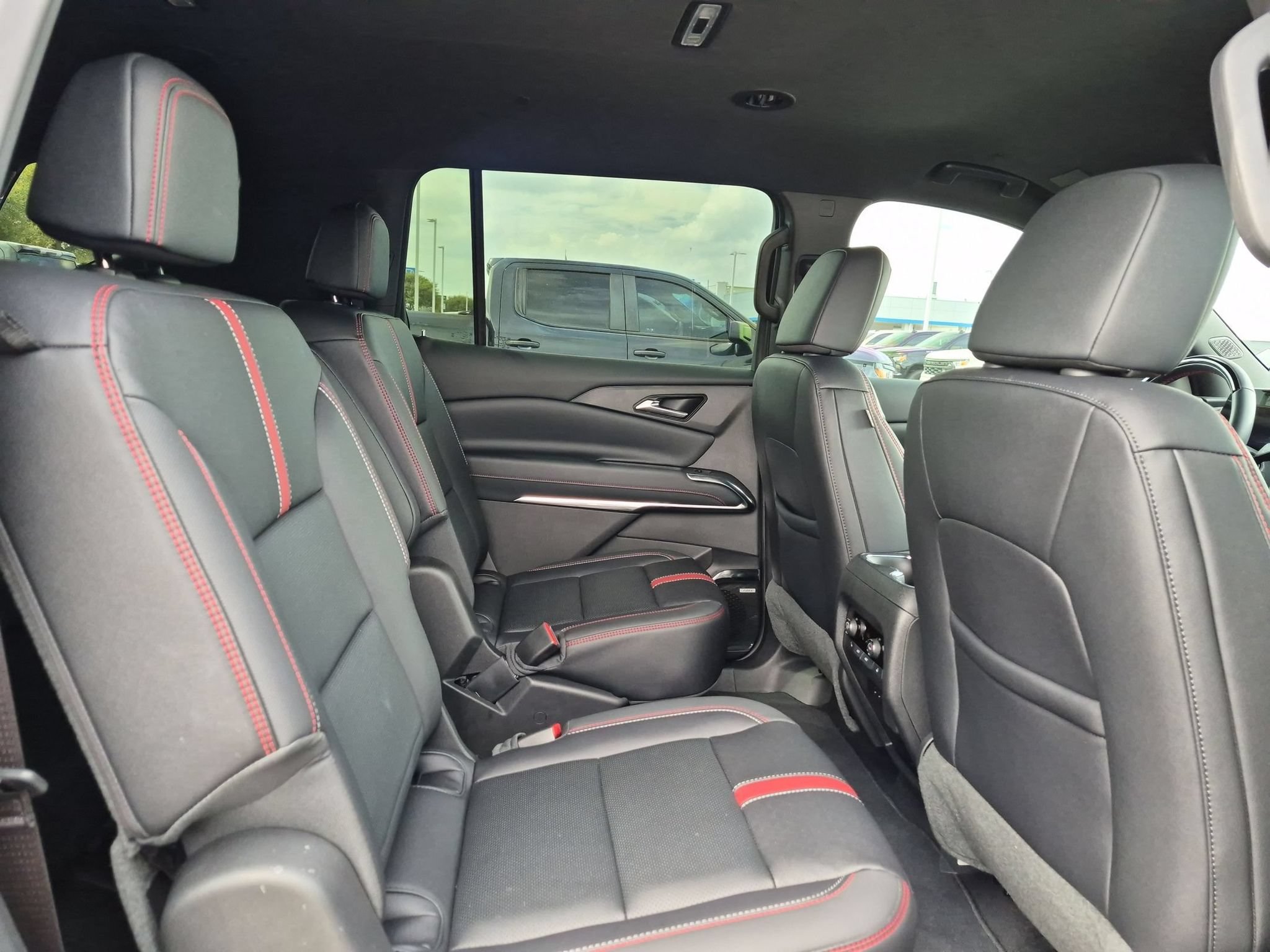 Certified 2026 Chevrolet Traverse RS FWD image 28