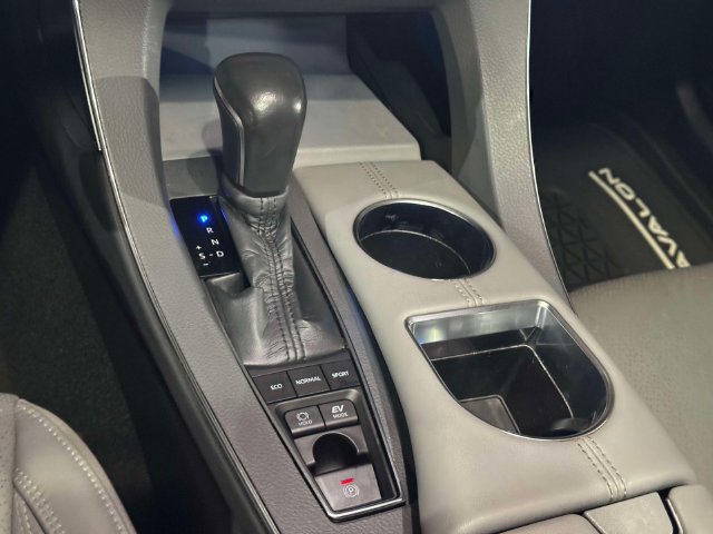 Used 2020 Toyota Avalon Limited w/ Advanced Safety Package FWD image 37