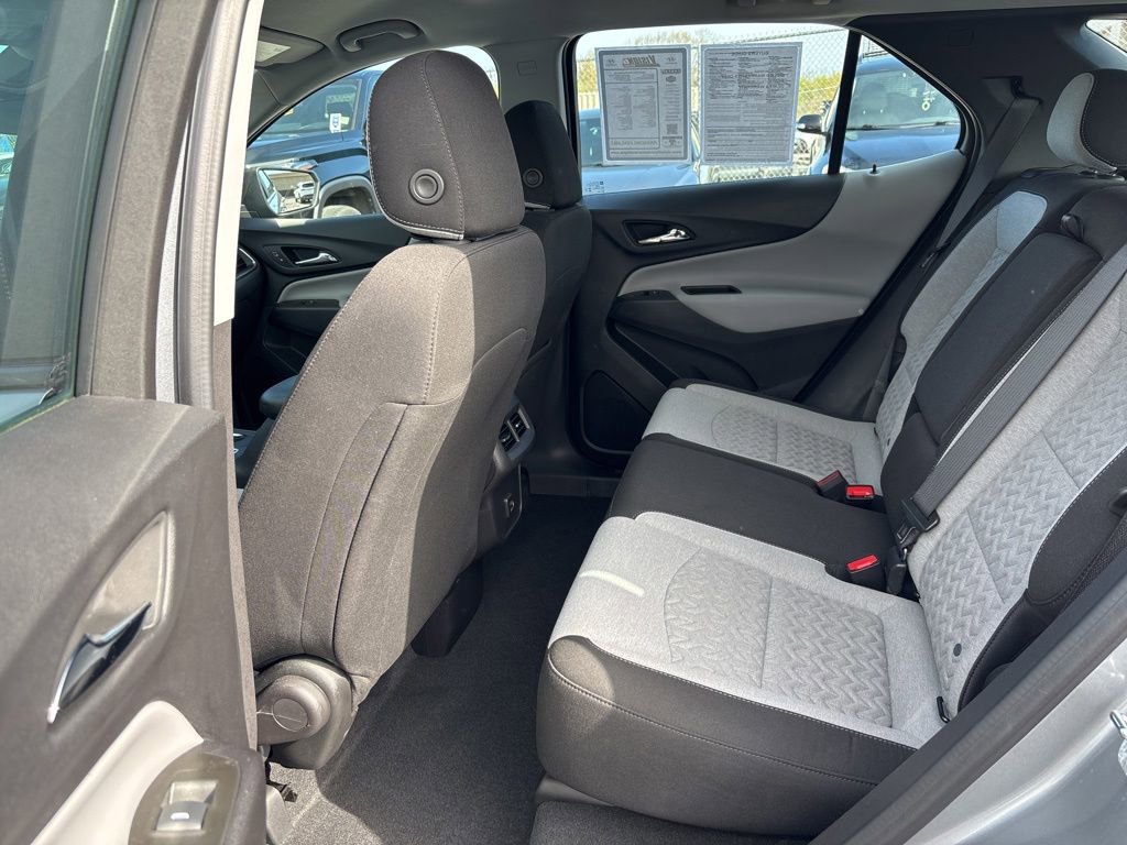 Used 2024 Chevrolet Equinox LS FWD image 32