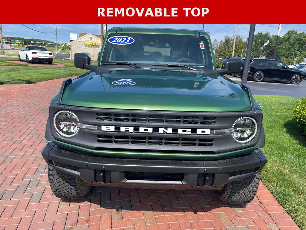 Used 2023 Ford Bronco Black Diamond w/ Sasquatch Package AWD/4WD image 3