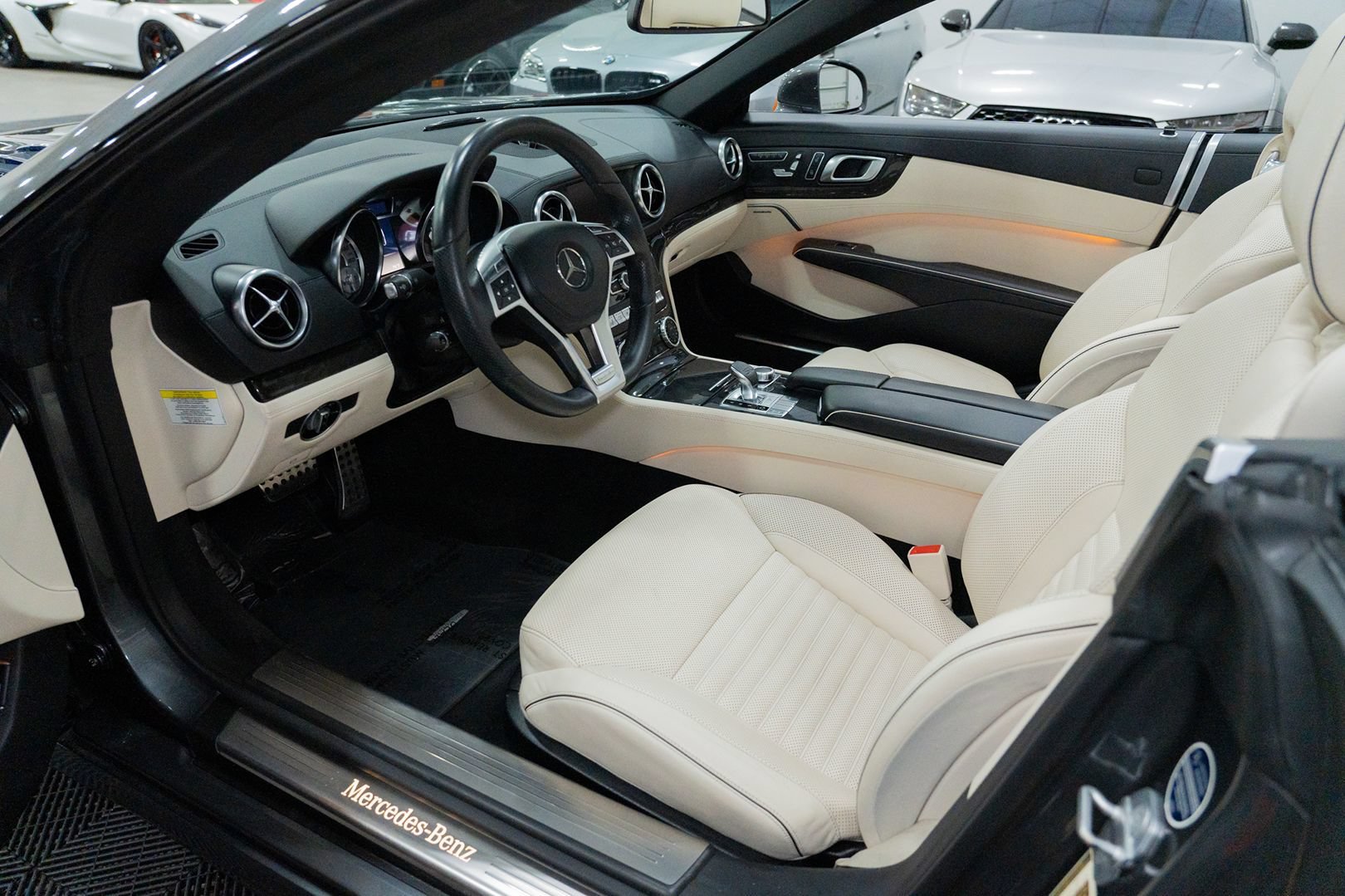 Used 2013 Mercedes-Benz SL 550 image 26
