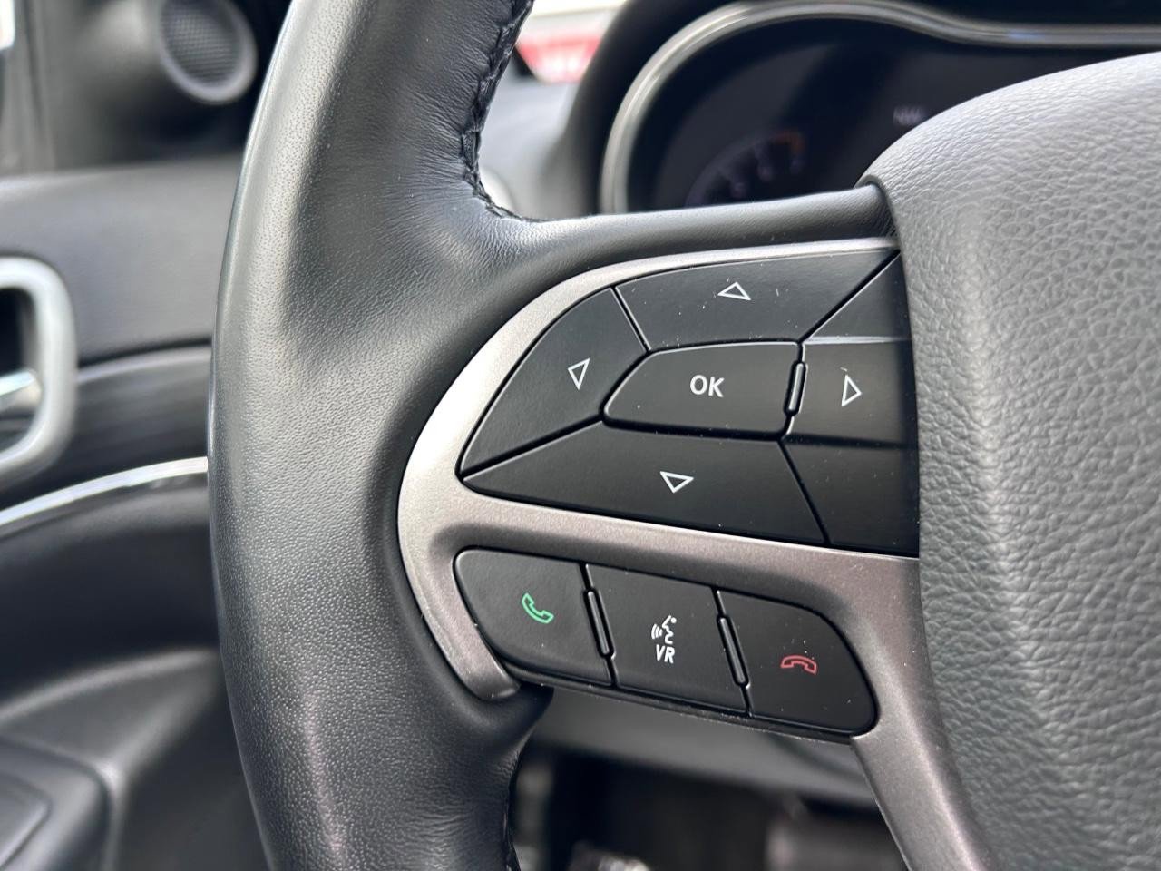 Used 2022 Jeep Grand Cherokee Limited image 14