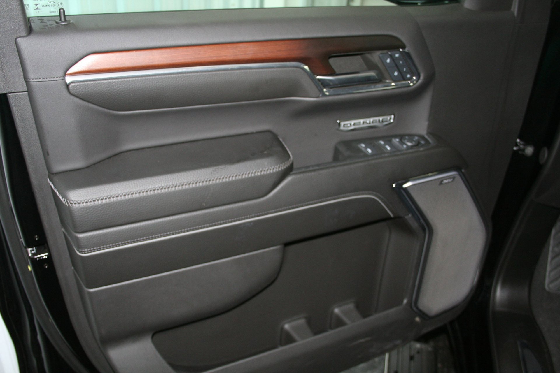 Used 2024 GMC Sierra 1500 Denali w/ Denali Reserve Package image 36