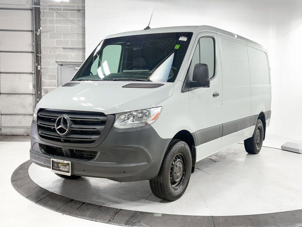Used 2023 Mercedes-Benz Sprinter 1500 image 3