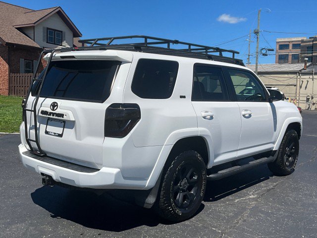 Used 2020 Toyota 4Runner SR5 AWD/4WD image 7
