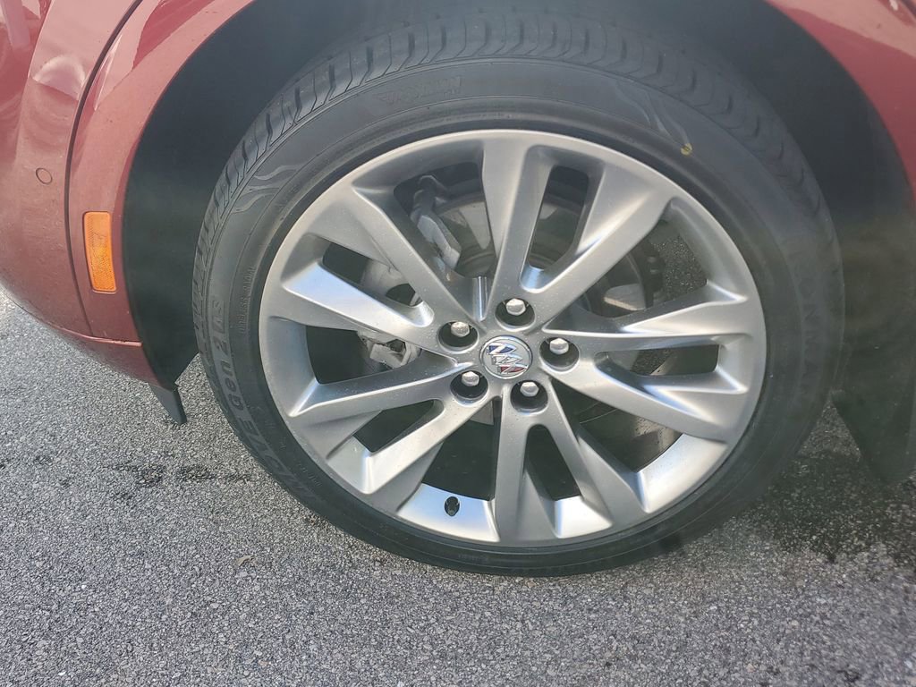 Certified 2022 Buick Envision Avenir w/ Technology Package II image 11