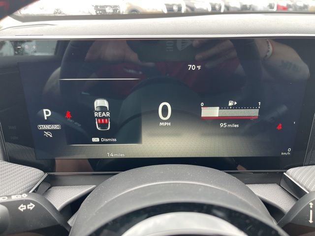 New 2025 Nissan Kicks SR image 29