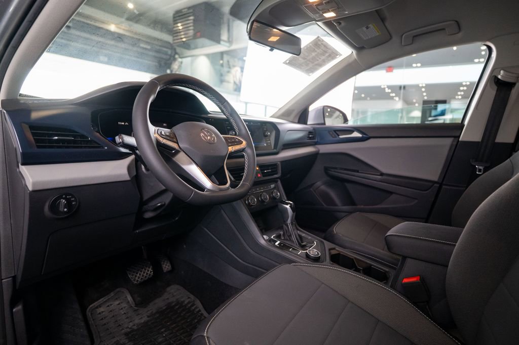 Used 2022 Volkswagen Taos SE image 11