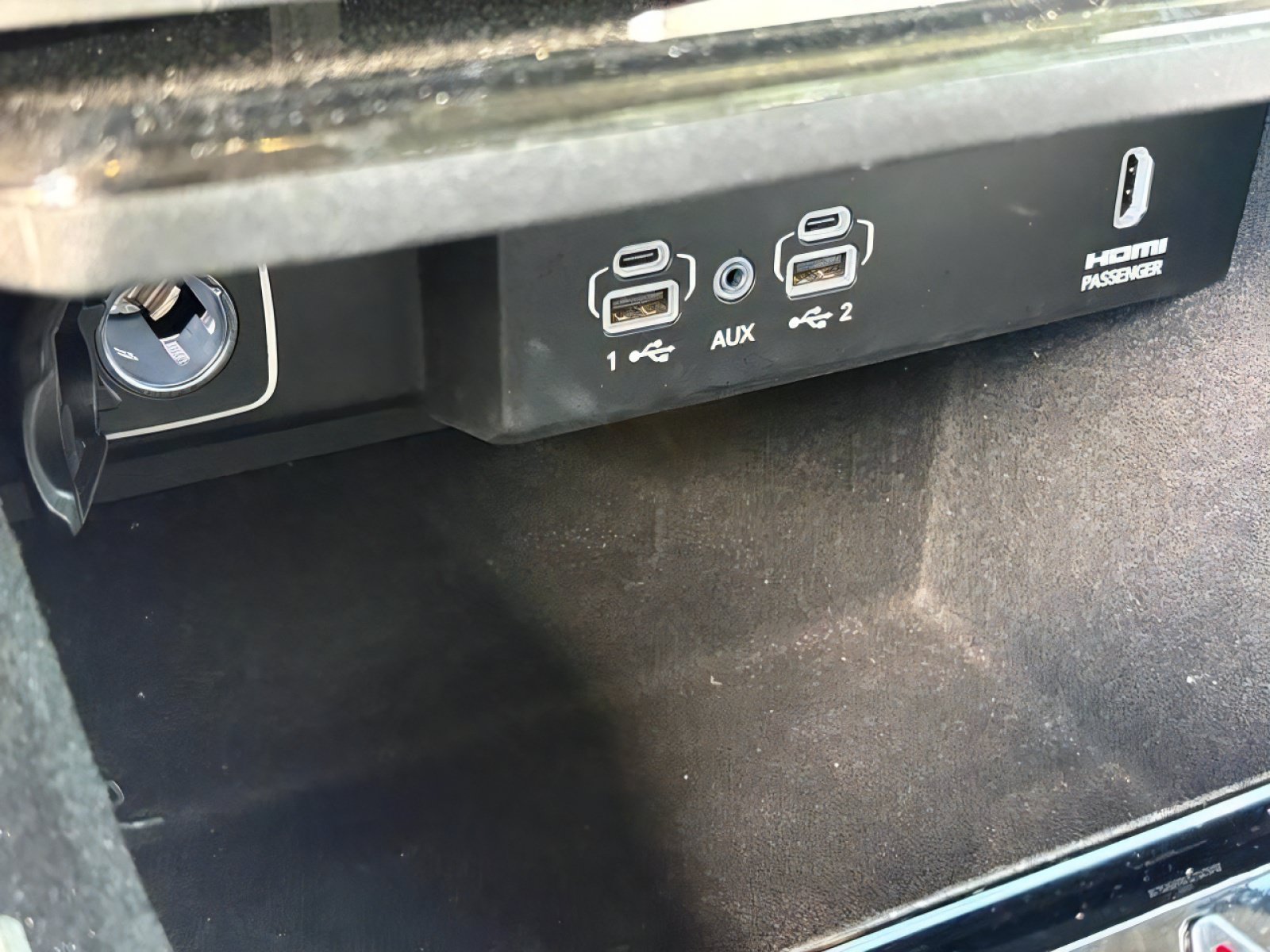 Used 2022 Jeep Wagoneer Series I AWD/4WD image 27