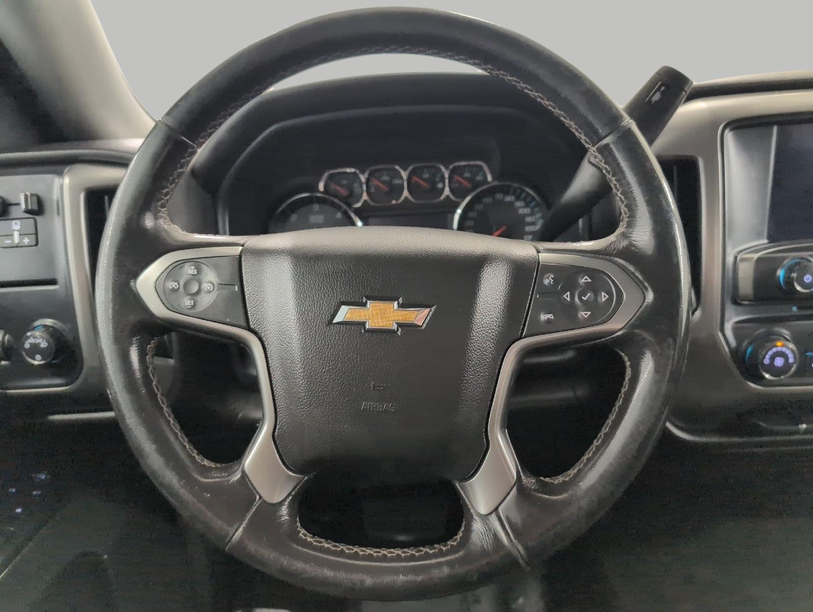 Used 2018 Chevrolet Silverado 1500 LT w/ Trailering Package RWD image 6