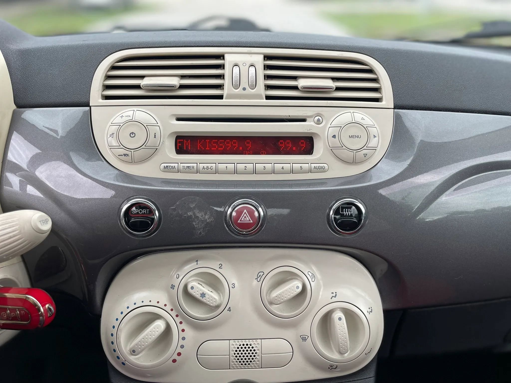 Used 2012 FIAT 500 Pop image 17