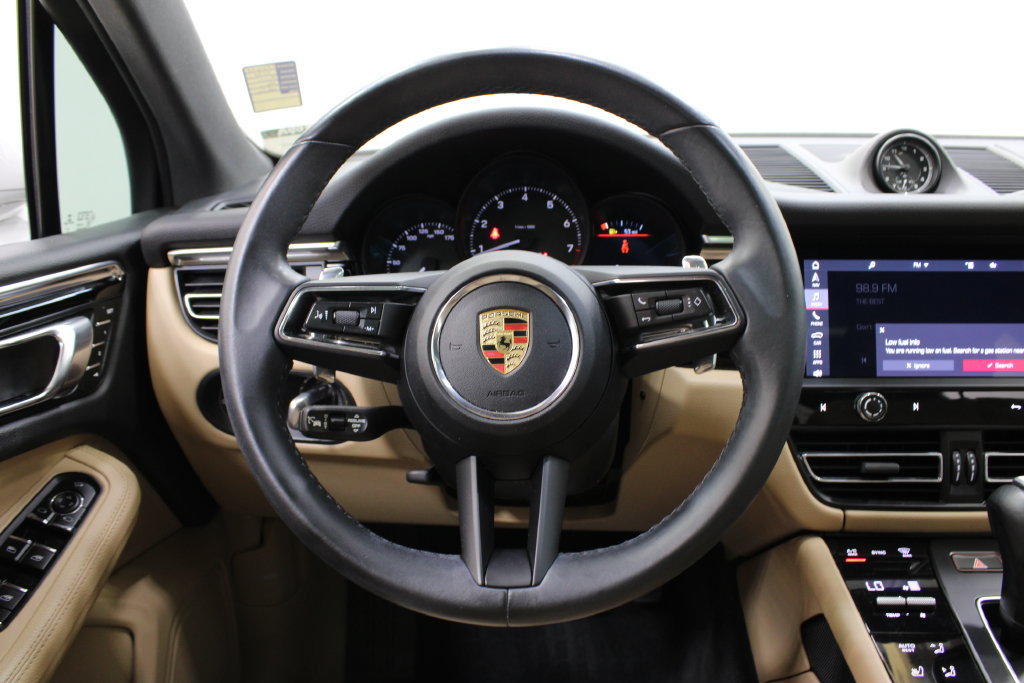 Used 2023 Porsche Macan AWD/4WD image 26