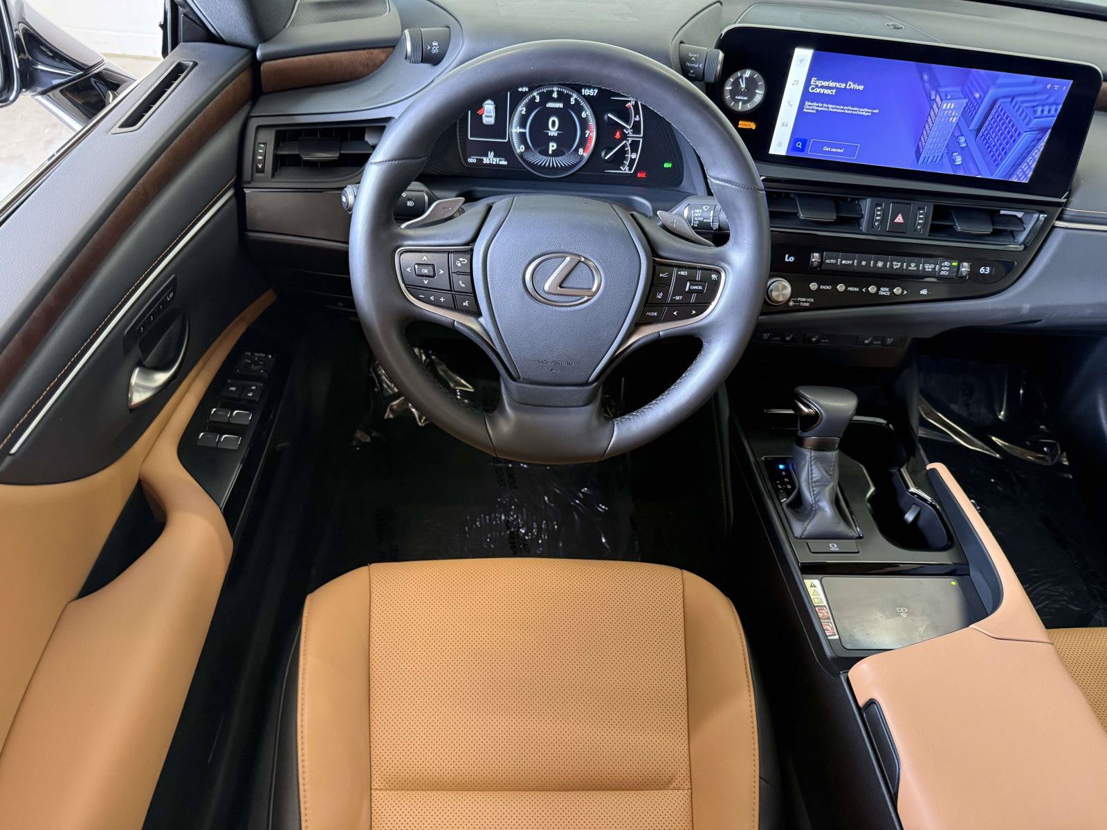 Certified 2024 Lexus ES 350 w/ Premium Package FWD image 4