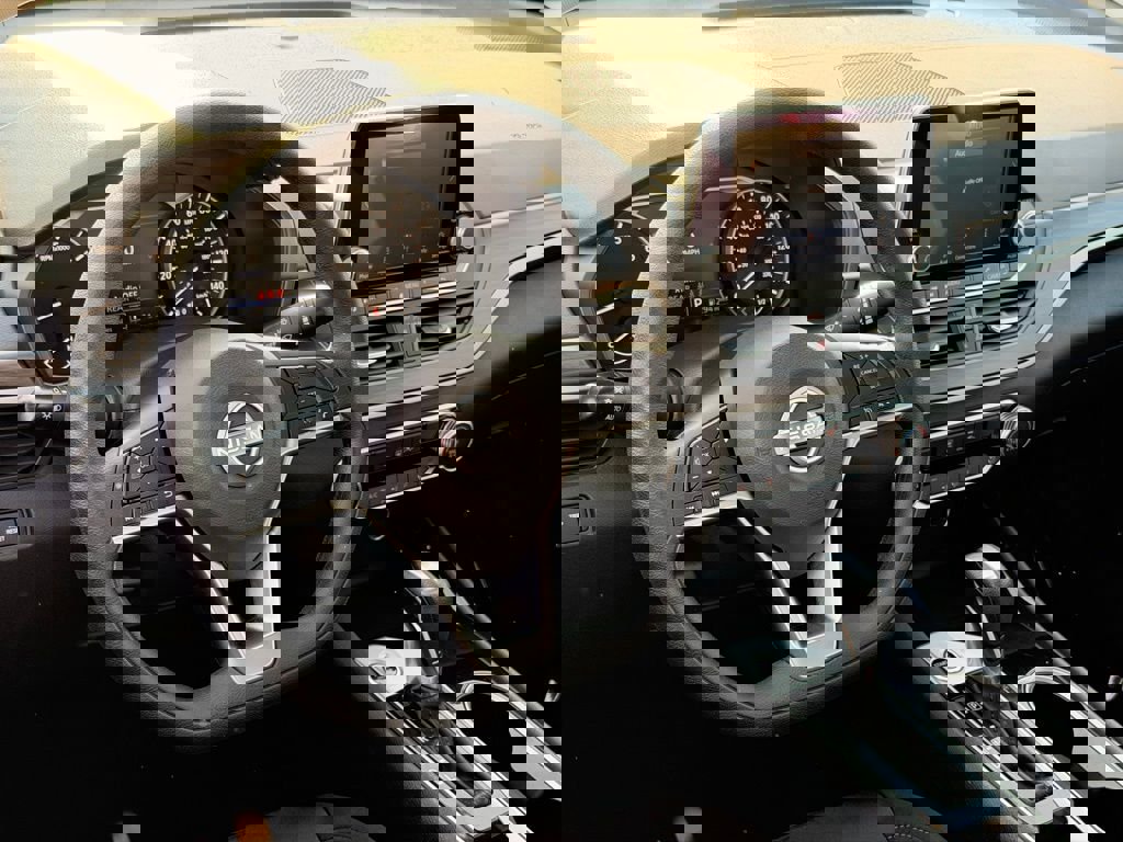 Used 2024 Nissan Altima 2.5 SV image 20