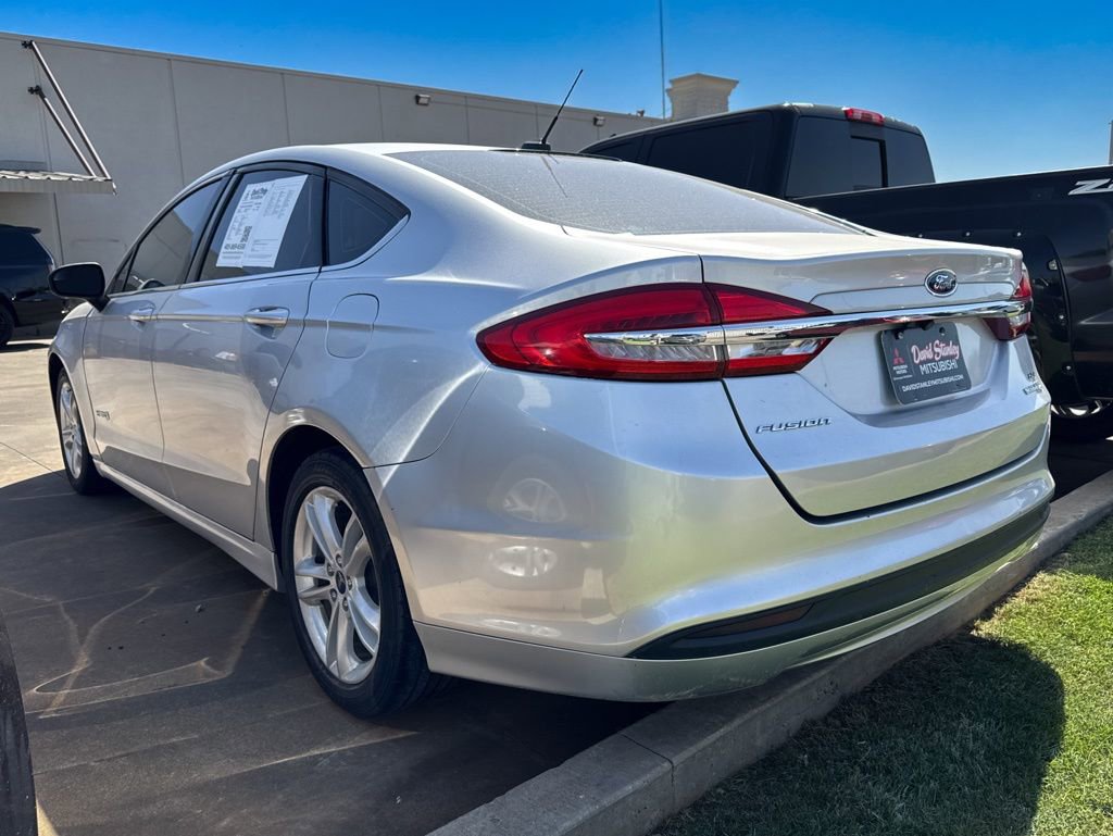 Used 2018 Ford Fusion SE FWD image 5