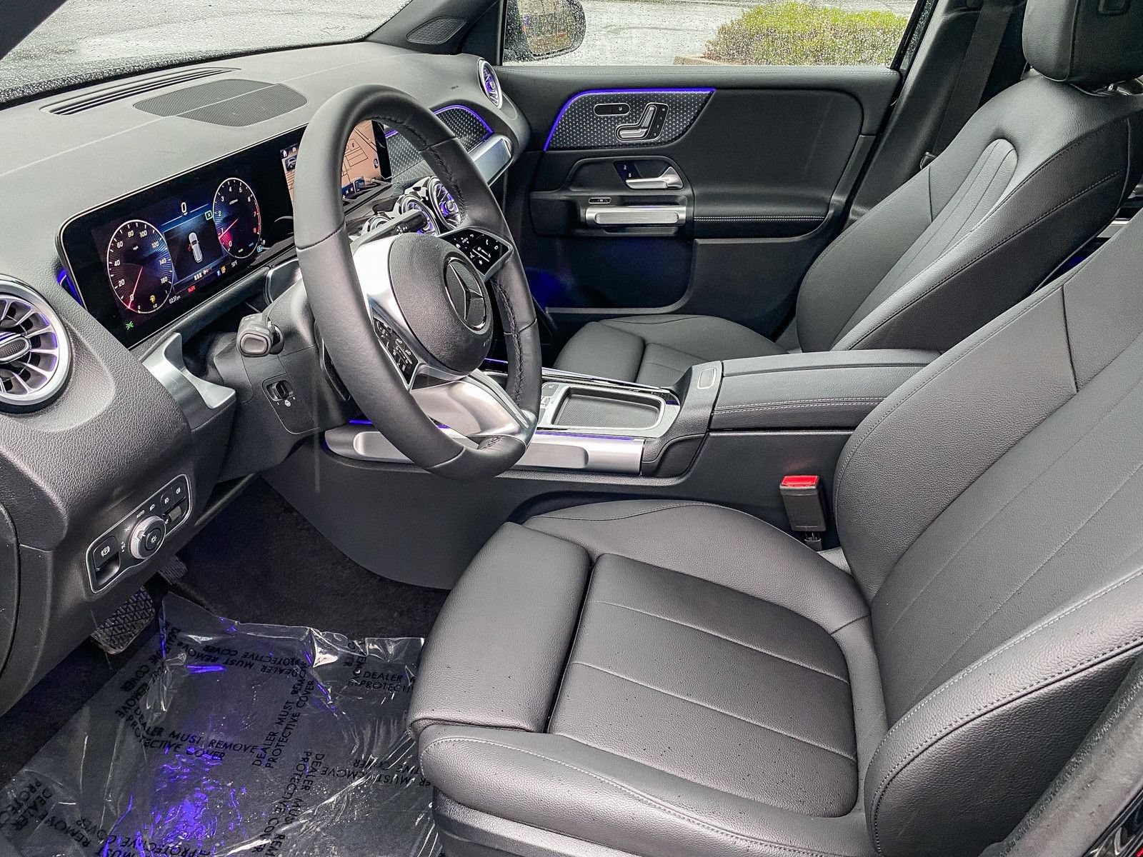 Used 2025 Mercedes-Benz GLB 250 4MATIC image 18