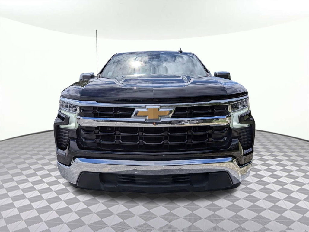 Used 2025 Chevrolet Silverado 1500 LT RWD image 8