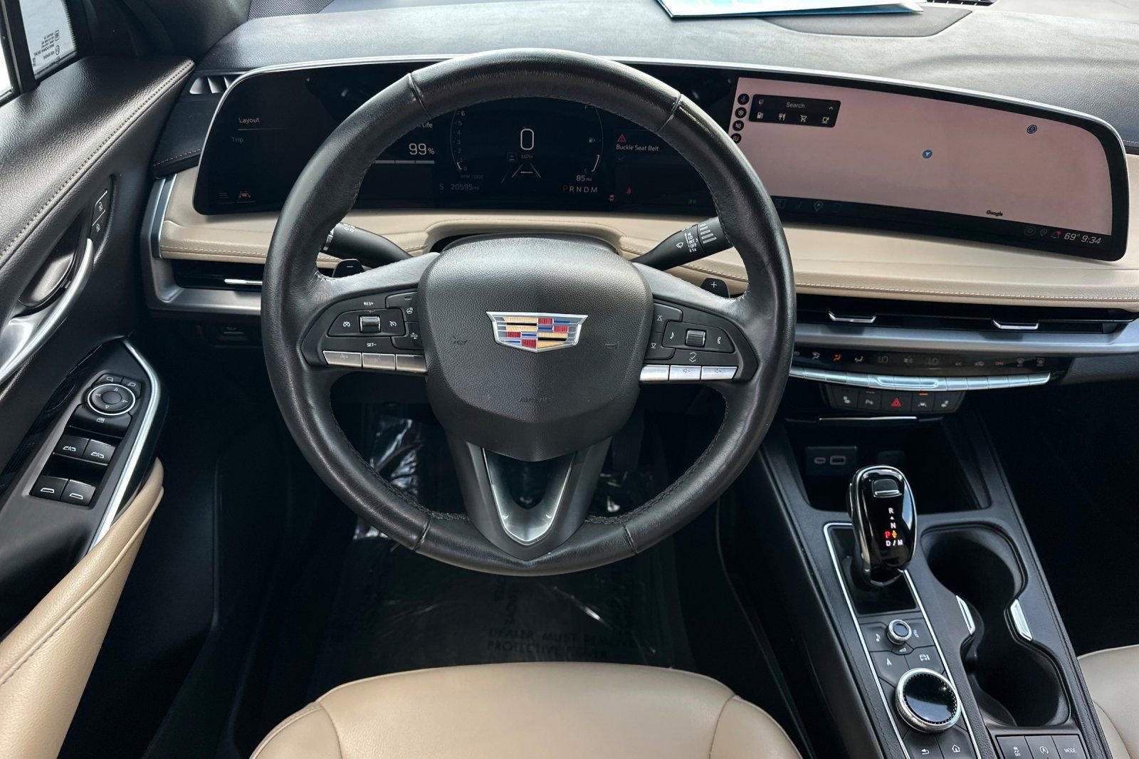 Used 2024 Cadillac XT4 Luxury w/ Cold Weather Package image 17